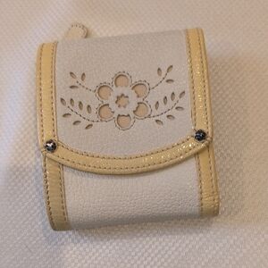 Elegant Cream and Tan Women's Bag
